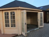 bi-folding-doors-log-cabin